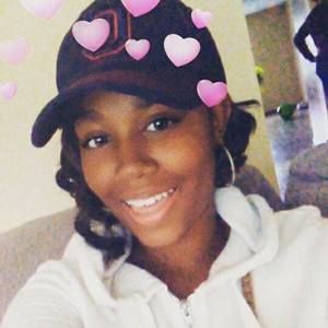 Meet your Posher, Lorin